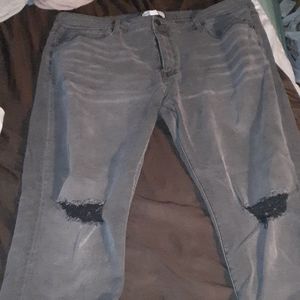 Men's Skinny Gray Jean's 42x32 GREAT condition!